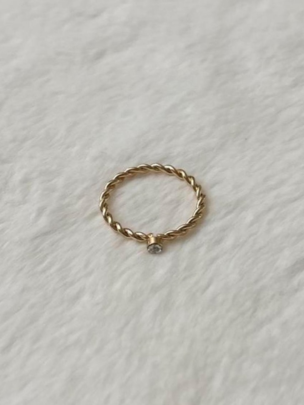 5/$15 🩷 MUST BUNDLE Gold Twisted Band Ring with Solitaire CZ - Picture 3 of 3